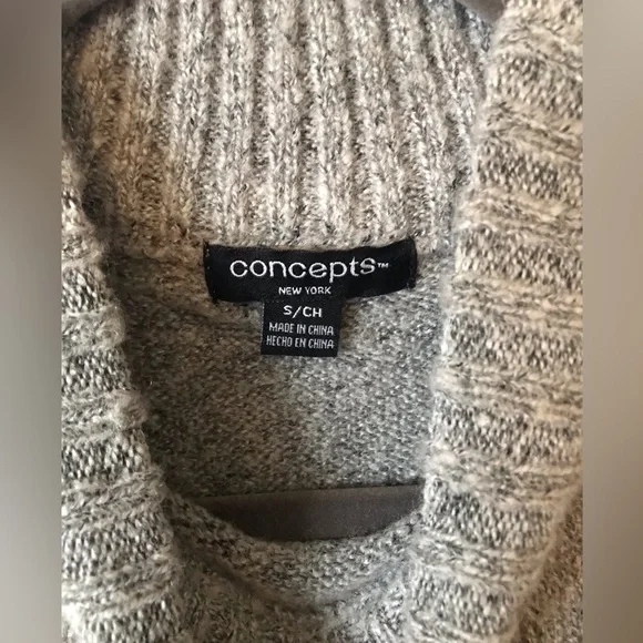 Sleeveless Sweater - Picture 3 of 4